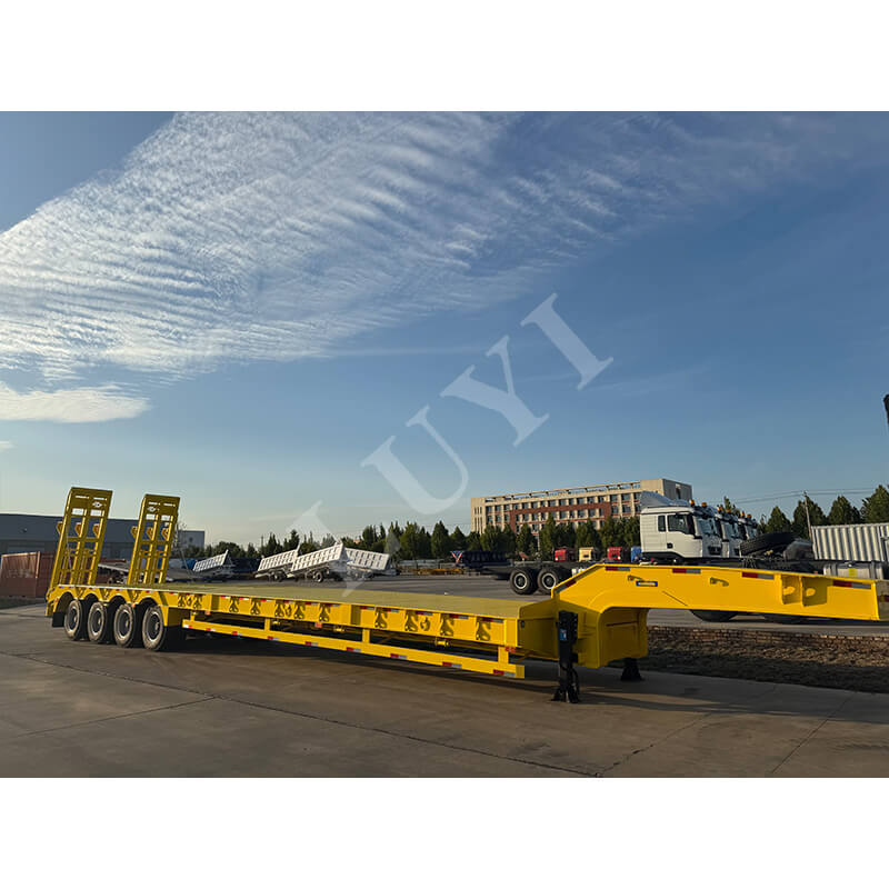 विदेशी बाजारों पर फोकस! लुयी 4-एक्सल गोज़नेक फ्लैटबेड सेमी-ट्रेलर सफलतापूर्वक दक्षिण अफ़्रीकी ग्राहकों तक पहुंचाए गए