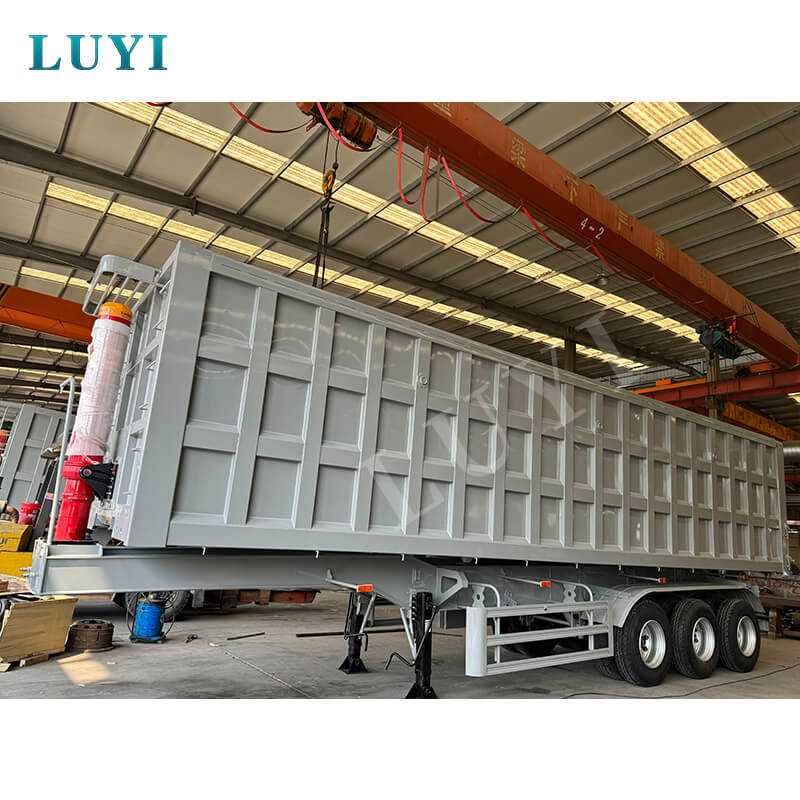 अफ्रीकी लॉजिस्टिक्स के उन्नयन की सुविधा: 3-एक्सल रियर-टिपिंग डंप सेमी-ट्रेलरों का एक बैच तंजानिया में आता है