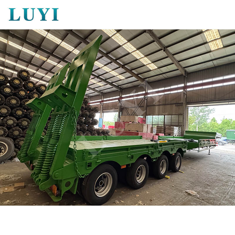 लुयी 4-एक्सल लो-बेड सेमी-ट्रेलर इक्वाडोर भेजे गए, जो दक्षिण अमेरिका में बुनियादी ढांचे के लिए भारी परिवहन को सशक्त बनाते हैं