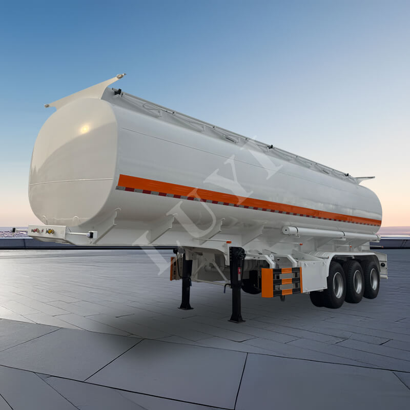 3-एक्सल 40,000-लीटर कार्बन स्टील ऑयल टैंक सेमी-ट्रेलर 3-एक्सल 40,000-लीटर कार्बन स्टील ऑयल टैंक सेमी-ट्रेलर