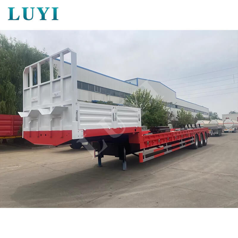 बोलिवियाई व्यापारियों ने अंतर्राष्ट्रीय सहयोग को गहरा करने के लिए LUYI के 40 फीट के फ्लैटबेड ट्रेलर प्रोजेक्ट का निरीक्षण किया