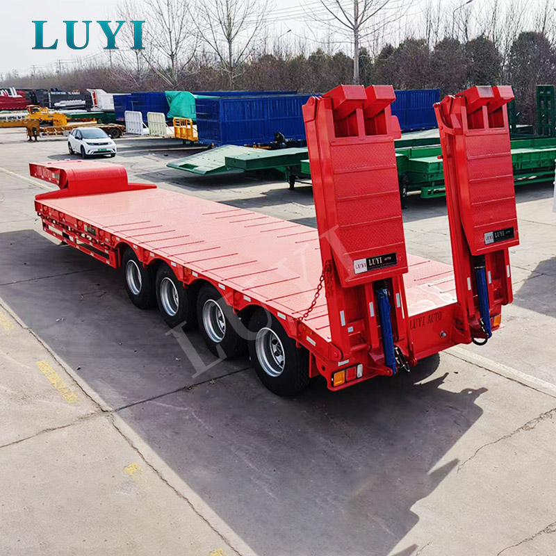 फ़ैक्टरी से केन्या तक: बुनियादी ढांचा परियोजनाओं का समर्थन करने के लिए 4-एक्सल लोबॉय सेमी-ट्रेलरों का एक बैच वितरित किया गया