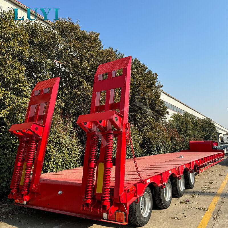 उबड़-खाबड़ सड़कों से लेकर विश्वसनीय भारी ढुलाई तक: बोत्सवाना की कस्टम 4-एक्सल 40T लोबेड सेमी-ट्रेलर की सफलता की कहानी