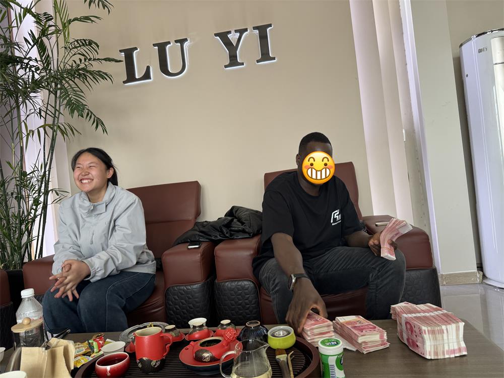 कैसे लुयी ऑटो ने डीआरसी क्लाइंट को कस्टम साइड वॉल सेमी-ट्रेलरों के साथ हेवी-ड्यूटी अयस्क परिवहन में सुधार करने में मदद की