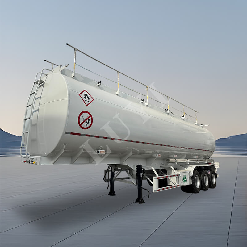 थ्री-एक्सल 45/50 क्यूबिक मीटर ऑयल टैंक सेमी-ट्रेलर थ्री-एक्सल 45/50 क्यूबिक मीटर ऑयल टैंक सेमी-ट्रेलर